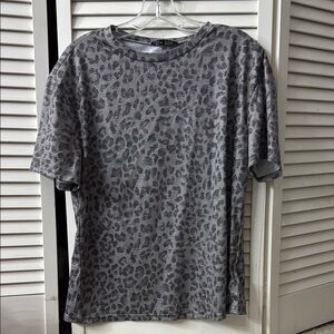 SHEIN Gray Short Sleeve Animal Print Tee